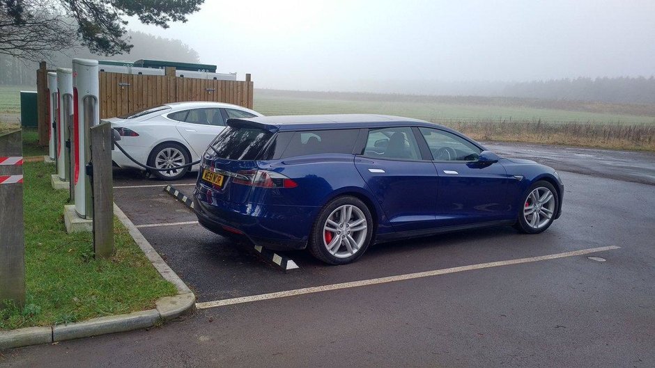 Tesla Model S P90D-SB