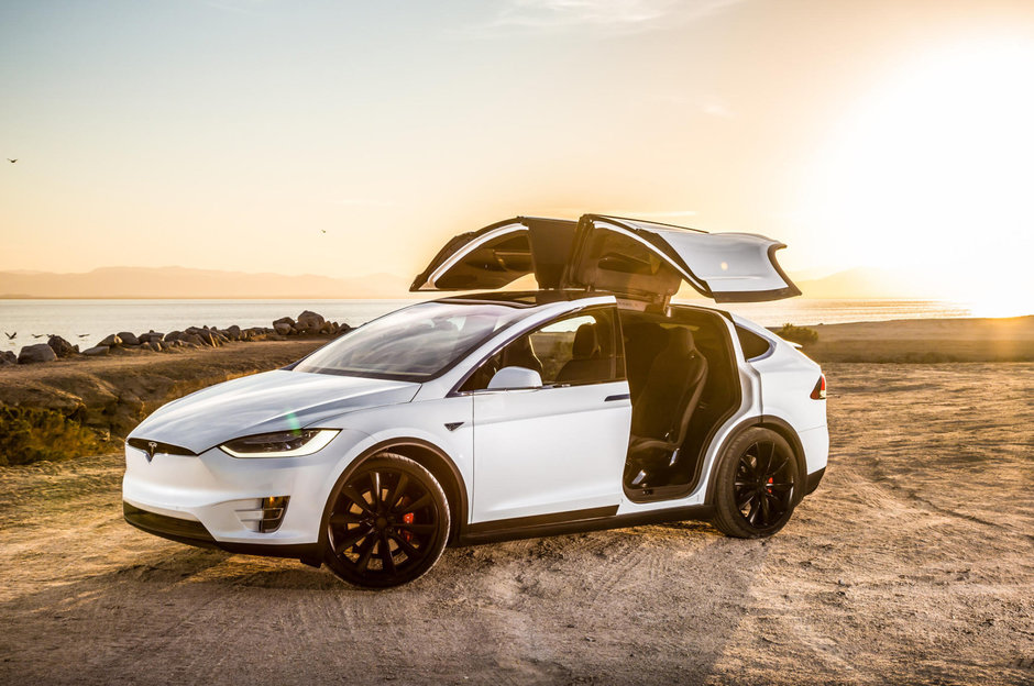 Tesla Model S si Model X