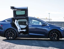 Tesla Model S si Model X