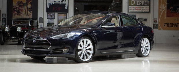 Tesla Model S viziteaza Garajul lui Jay Leno