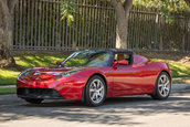 Tesla Roadster cu 1.506 kilometri la bord