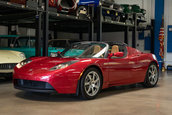 Tesla Roadster cu 1.506 kilometri la bord