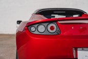 Tesla Roadster cu 15.572 de kilometri la bord