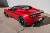 Tesla Roadster cu 15.572 de kilometri la bord