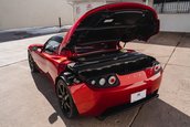 Tesla Roadster cu 15.572 de kilometri la bord