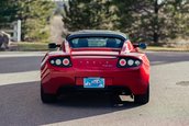 Tesla Roadster cu 2.121 de kilometri