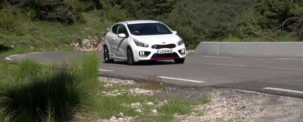 Test cu primul hot hatch din istoria Kia