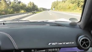 Test de viteza: Noul Ferrari F12 Berlinetta se dezlantuie pe Autobahn!