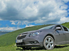 Test Drive 4Tuning: Chevrolet Cruze hatchback, plurivalent absolut