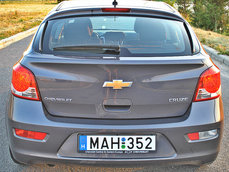 Test Drive 4Tuning: Chevrolet Cruze hatchback, plurivalent absolut