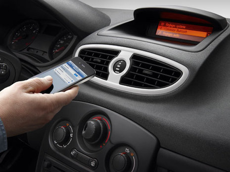 Test Drive 4tuning: Renault Clio Yahoo! - mai economic decat prevede legea