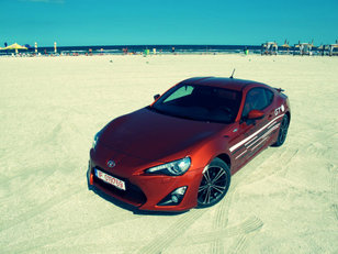 Test Drive 4Tuning: Toyota GT86. Pentru a fi condusa. Iar si iar...