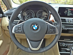 Test Drive BMW 225i Active Tourer