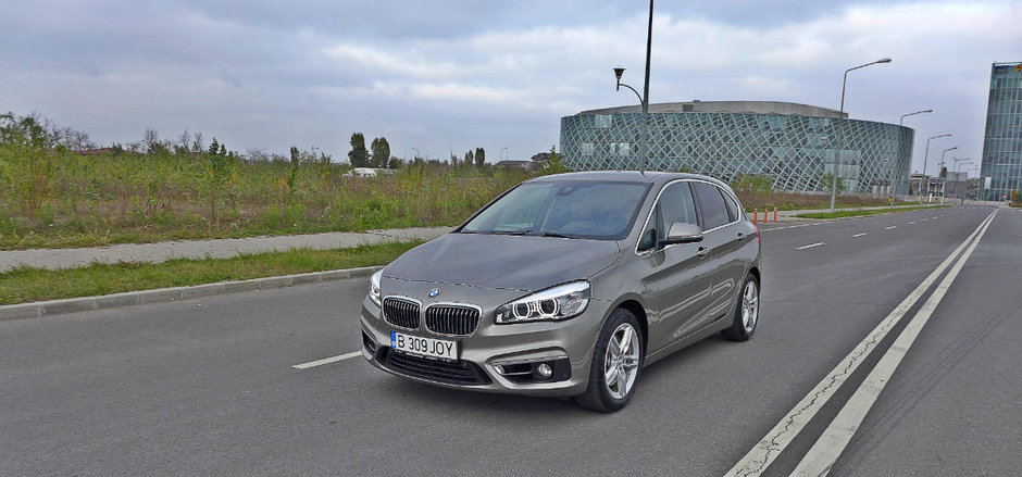 Test Drive BMW 225i Active Tourer