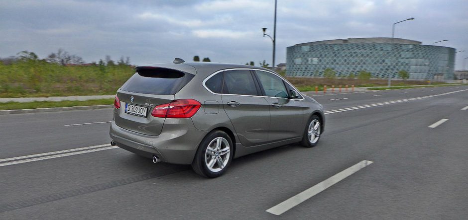 Test Drive BMW 225i Active Tourer