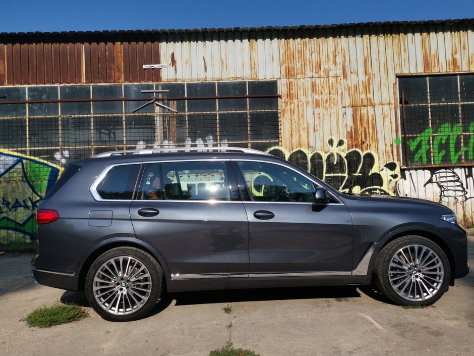 Test Drive BMW X7 xDrive40i