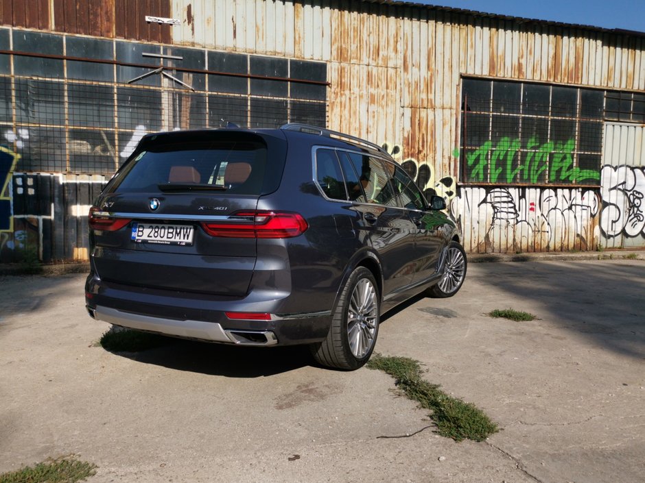 Test Drive BMW X7 xDrive40i