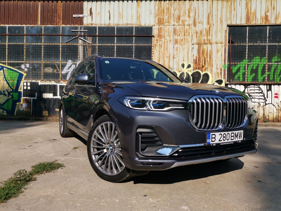 Test Drive BMW X7 xDrive40i