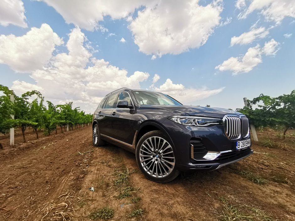 Test Drive BMW X7 xDrive40i