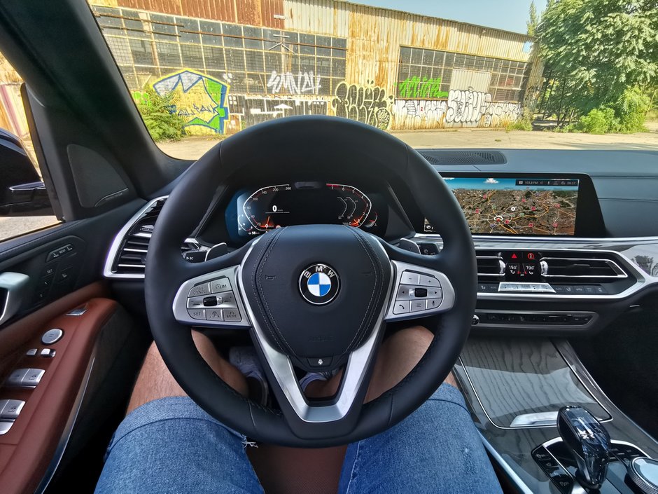 Test Drive BMW X7 xDrive40i