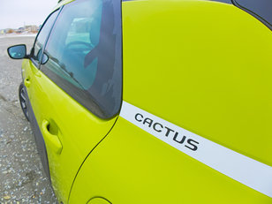 Test Drive Citroen C4 Cactus