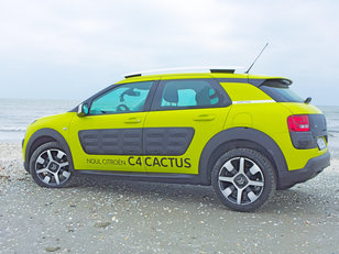 Test Drive Citroen C4 Cactus