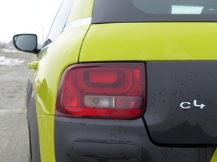 Test Drive Citroen C4 Cactus