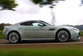 Test-drive cu Aston Martin V12 Vantage 2009