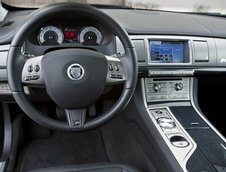 Test drive cu pisica salbatica Jaguar XFR V8