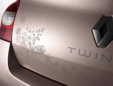 Test-drive feminin: Renault Twingo Miss Sixty, visul Ei cu 4 roti