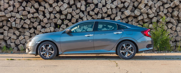 Test Drive Honda Civic sedan: viitorul miroase a benzina