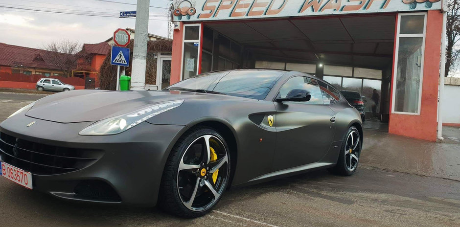 Test Drive in Romania cu Ferrari FF: super-masina cu 4 locuri, ideala pentru toata familia Test Drive in Romania cu Ferrari FF: super-masina cu 4 locuri, ideala pentru toata familia
