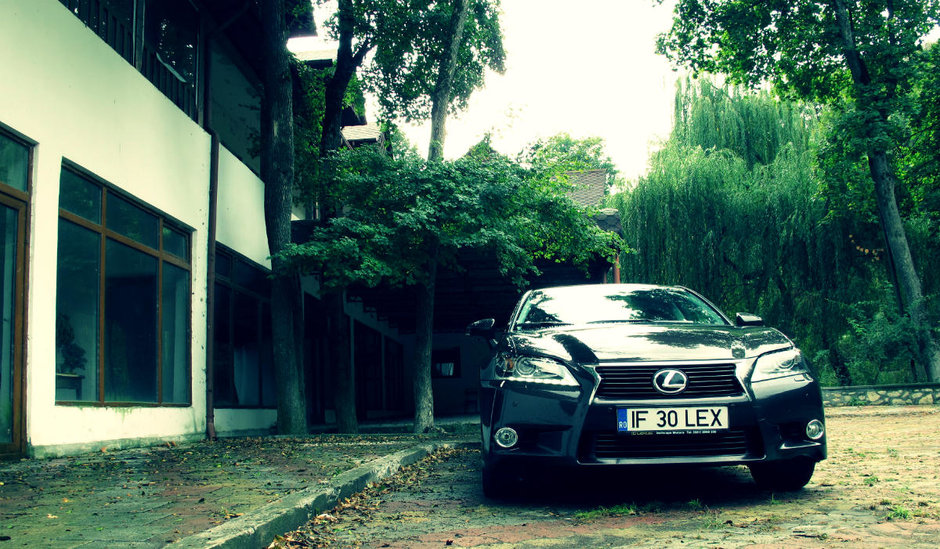 Test Drive Lexus GS250: un Zero plin de lux si eleganta