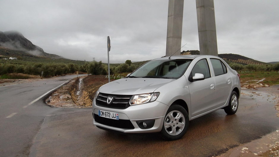 Test Drive noua Dacia Logan 2013: mai mult, mai bine, mai evoluat