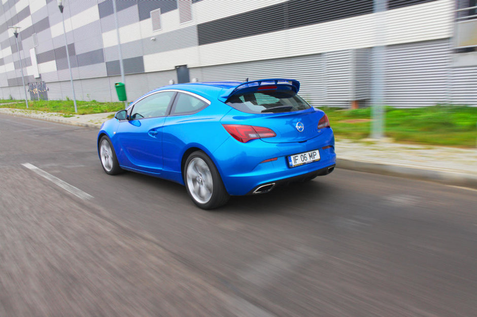 Test Drive Opel Astra OPC