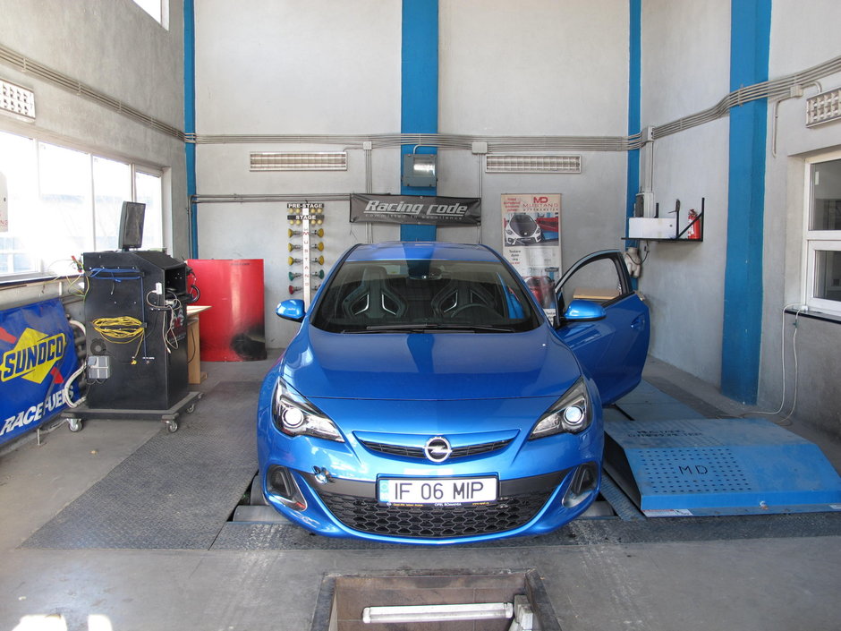 Test Drive Opel Astra OPC