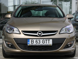 Test Drive Opel Astra Sedan