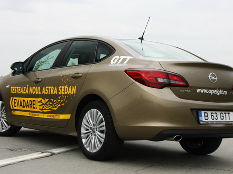 Test Drive Opel Astra Sedan