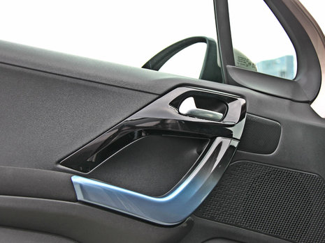 Test Drive Peugeot 208 HDi: ce inseamna o masina completa