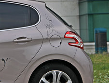 Test Drive Peugeot 208 HDi: ce inseamna o masina completa