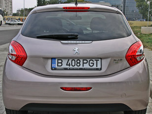 Test Drive Peugeot 208 HDi: ce inseamna o masina completa