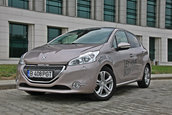 Test Drive Peugeot 208 HDi: ce inseamna o masina completa