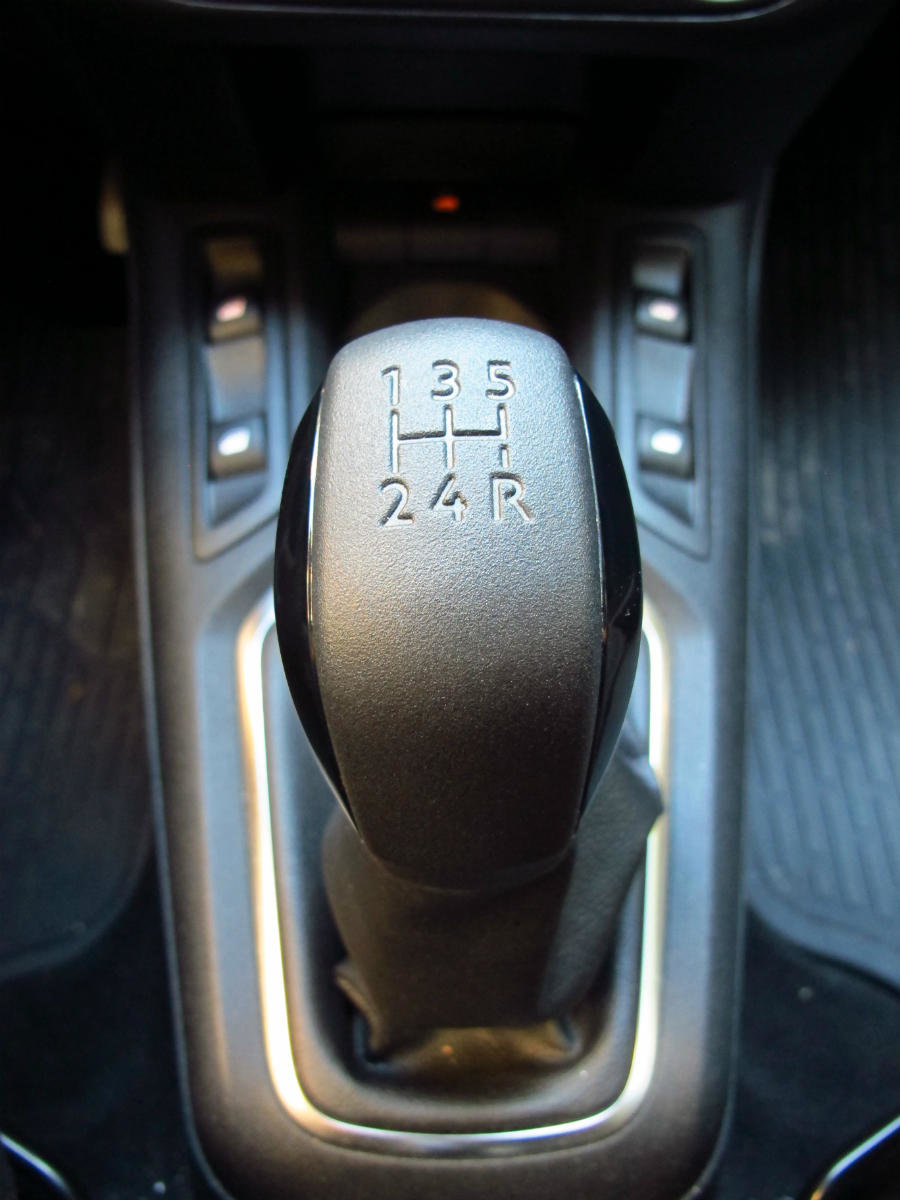 Test Drive Peugeot 301