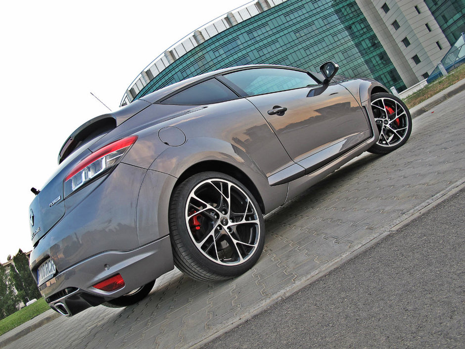 Test Drive Renault Megane RS 2012 - puterea conteaza