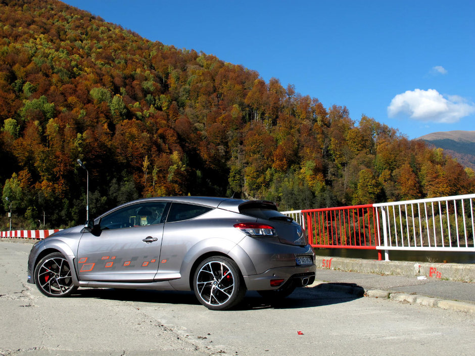 Test Drive Renault Megane RS 2012 - puterea conteaza