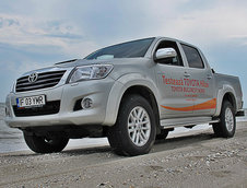 Test Drive Toyota Hilux: viata fara limite si reguli