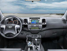 Test Drive Toyota Hilux: viata fara limite si reguli