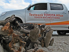 Test Drive Toyota Hilux: viata fara limite si reguli