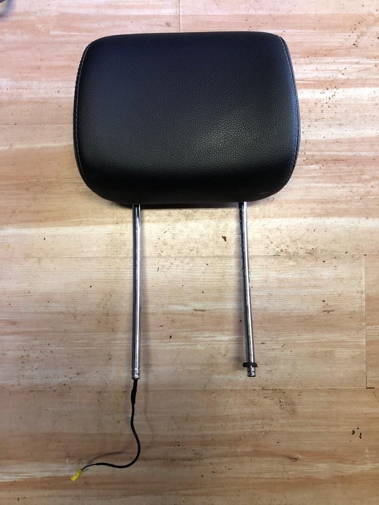 Tetiera piele scaun dreapta fata Mercedes M Class w164 2006