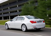 Click image for larger version

Name:	BMW_760i_en_760Li_11.jpg
Views:	3530
Size:	116.4 KB
ID:	866414